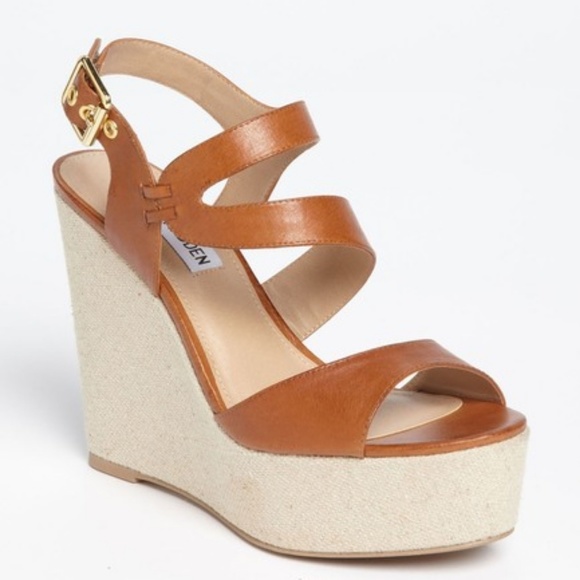 Steve Madden Shoes - Steve Madden Marsii Wedge 9M